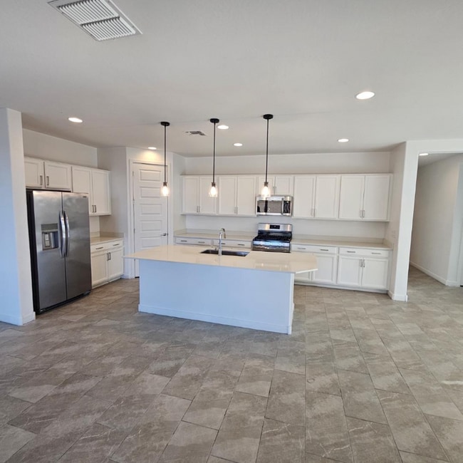 Building Photo - 1660 W Paseo Way