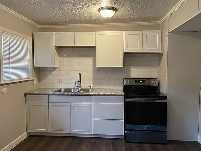 Photo - 4690 Galveston St