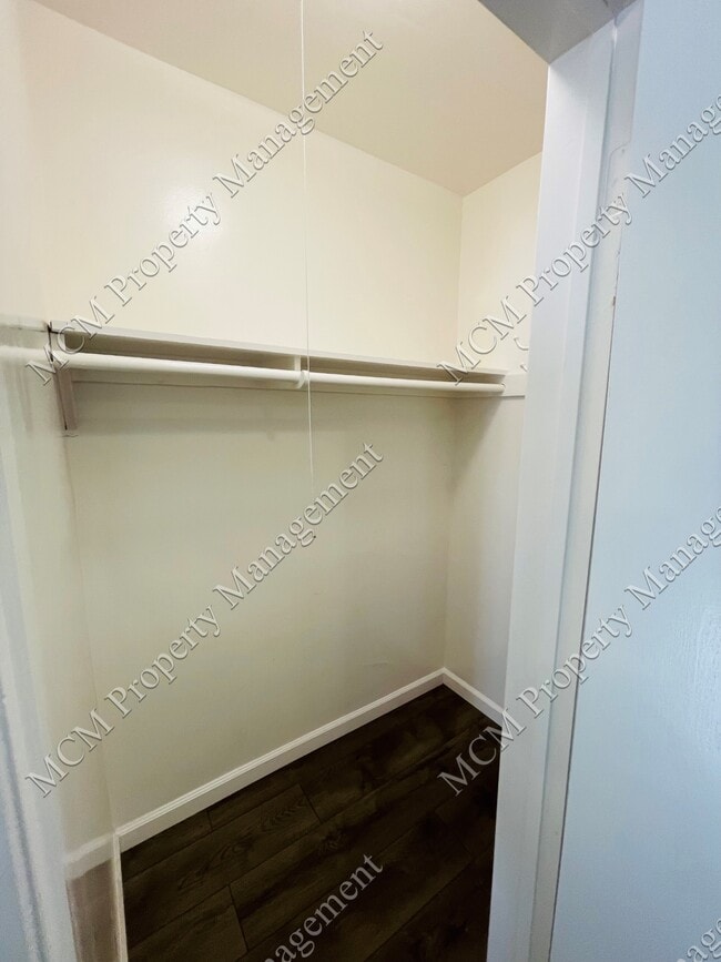 Unit 5 Walk-in Closet