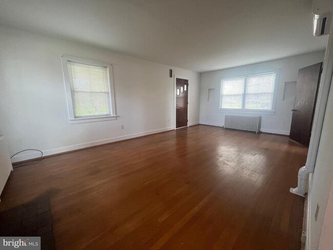 Photo - 10924 Buchanan Trail E