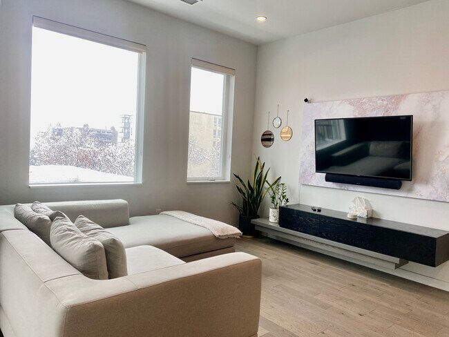 Living Room - 1300 N Ogden St Unit 401