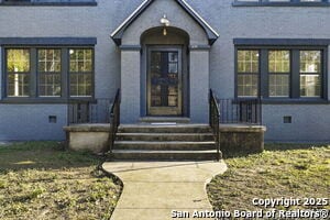 Photo - 438 W Kings Hwy