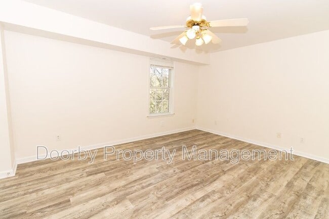 Photo - 1004 Roselawn Dr
