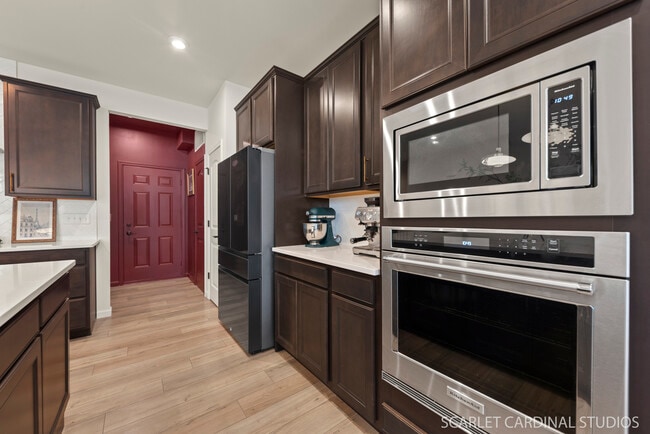 Photo - 2108 Weatherbee Ln