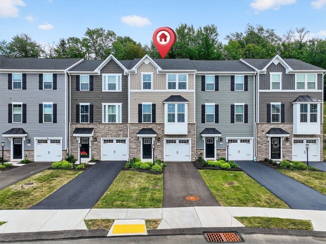 Photo - 526 Dogwood Ln