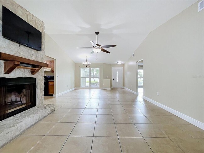 Photo - 743 Stillview Cir