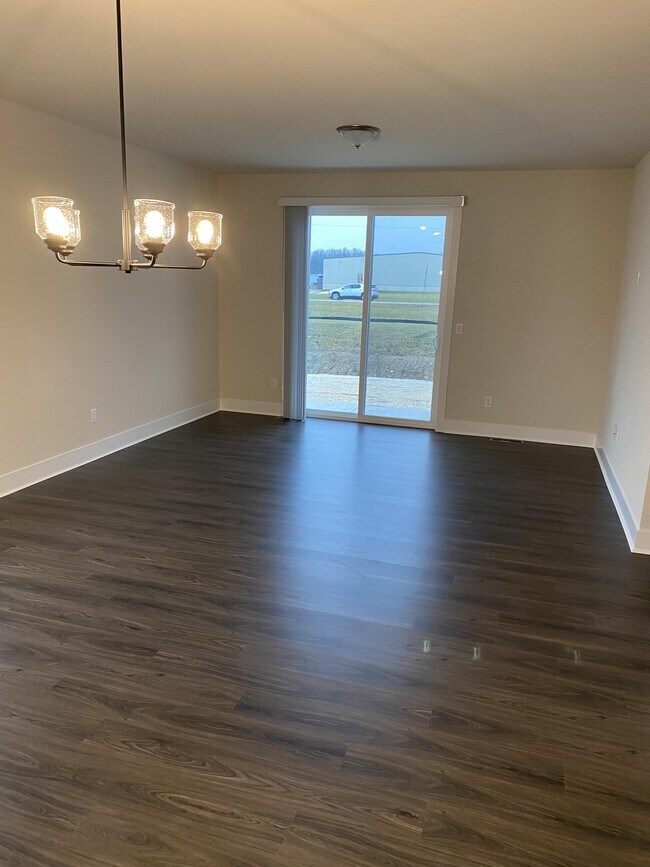 Photo - W218N16046 Tiger Lily Dr