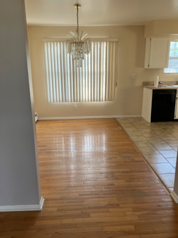 Photo - 136 Maple Ave
