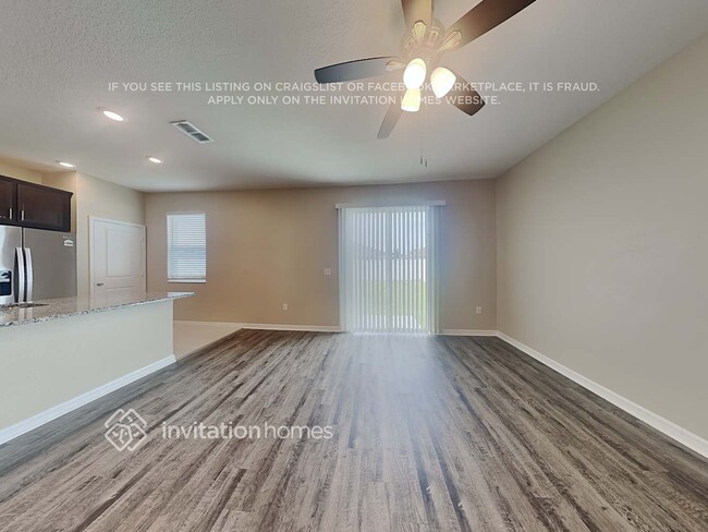 Photo - 4332 Moon Shadow Loop