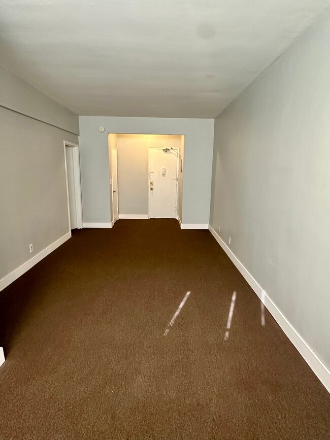 Photo - 85 Easton Ave Unit 1E