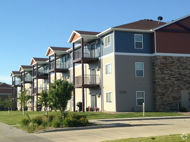 Building Photo - West River at Dickinson Rental