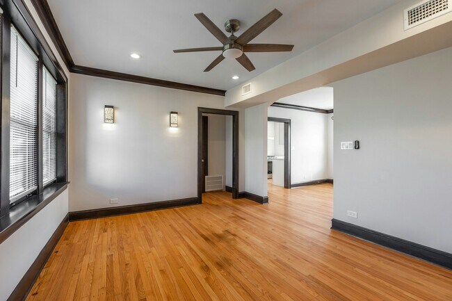 Photo - 6409 N Talman Ave Unidad 301