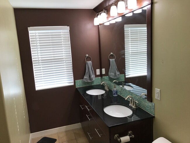 Photo - 272 W 650 N