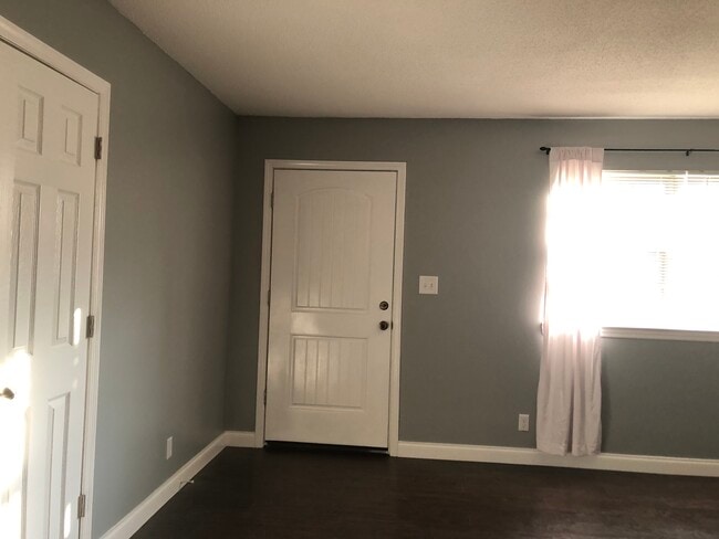 Photo - 3331 Gundy Dr