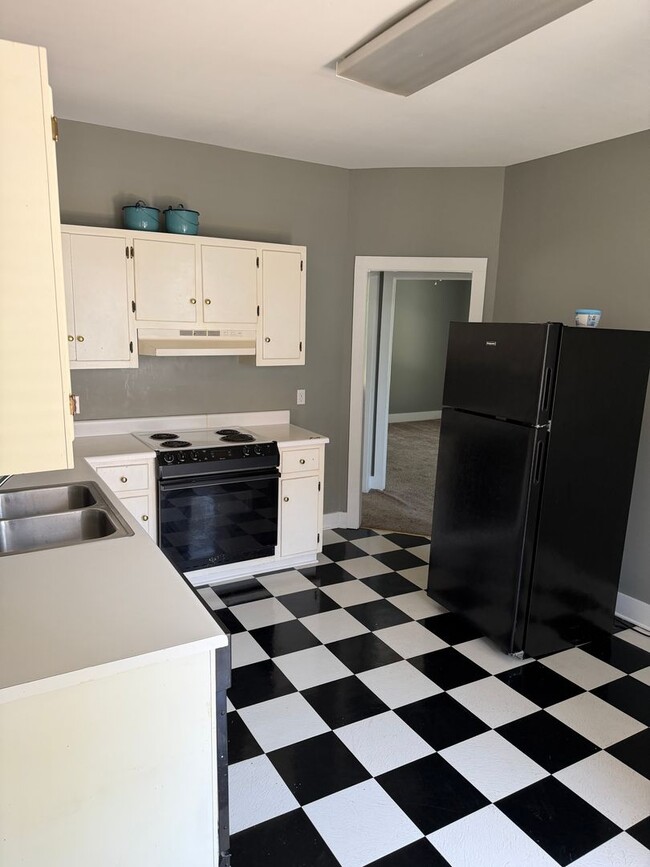 Photo - Spacious 2 Bedroom Walkable to Downtown Unit 524-B