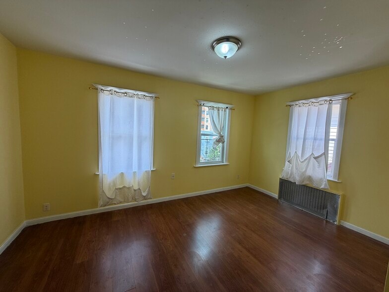 250 Ocean View Ave