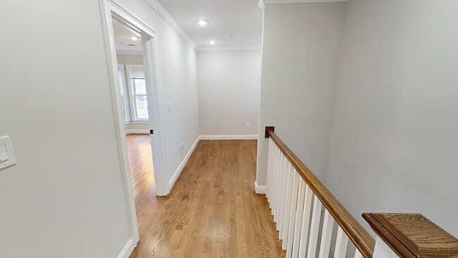 Photo - 124 Pearl St Apartments Unit 1