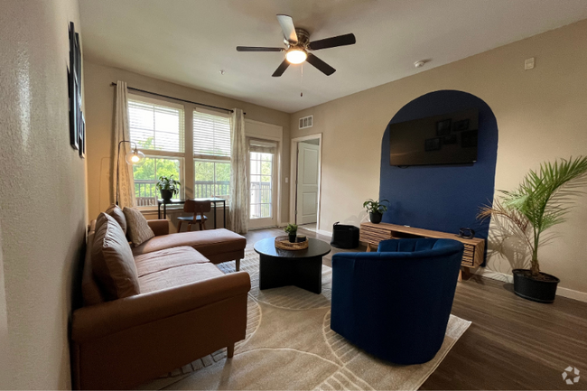 Building Photo - 9064 Dowden Rd Unit 204 Rental