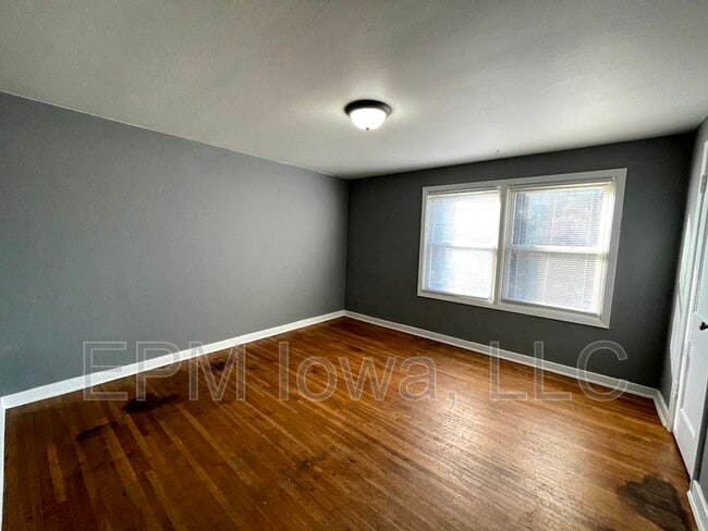 Photo - 221 Madison St