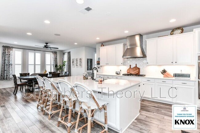 Photo - 114 Ionian St SE