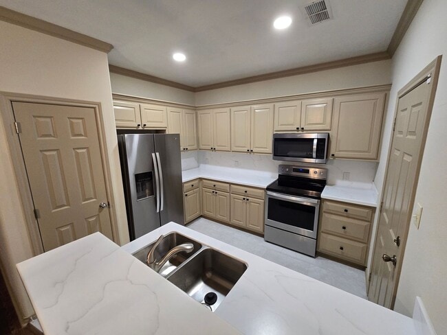 Photo - College Station -3 bedroom/ 2.5 bath - 2 s...
