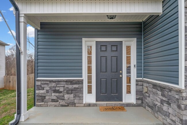 Photo - 1004 Black Oak Cir