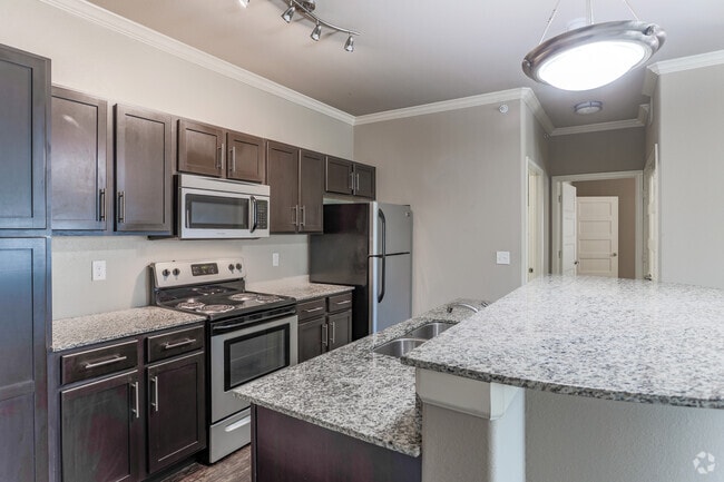 2BR, 2BA - The Pickens