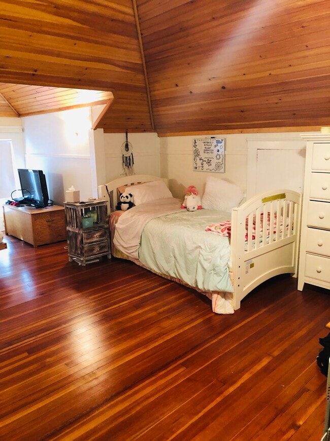 Photo - 839 Grassy Hill Rd