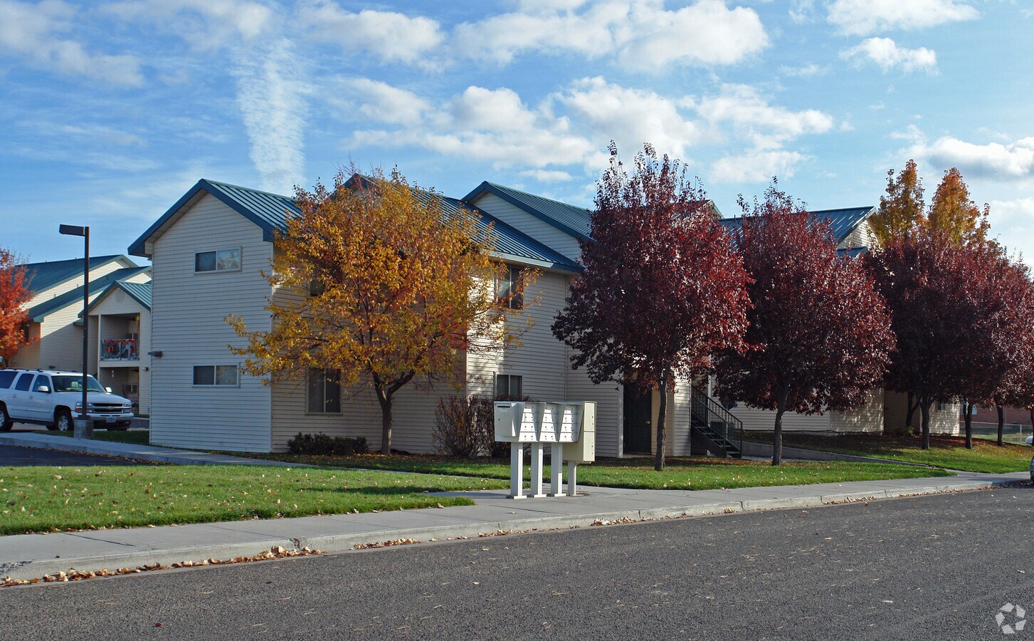 Parkview Apartments - Parkview Apartments