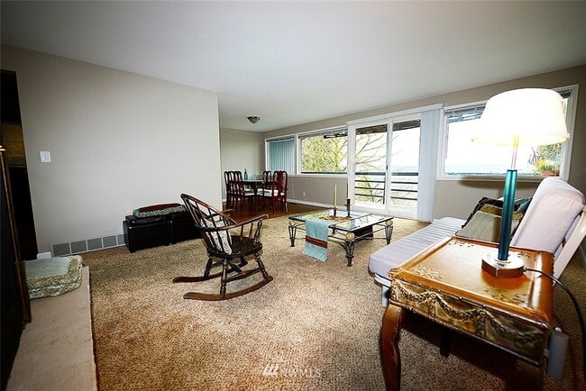 Photo - 5012 Baker Ave NW Unit Upstairs Right Room