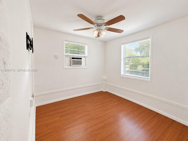 101 NE 60th St Unit 1