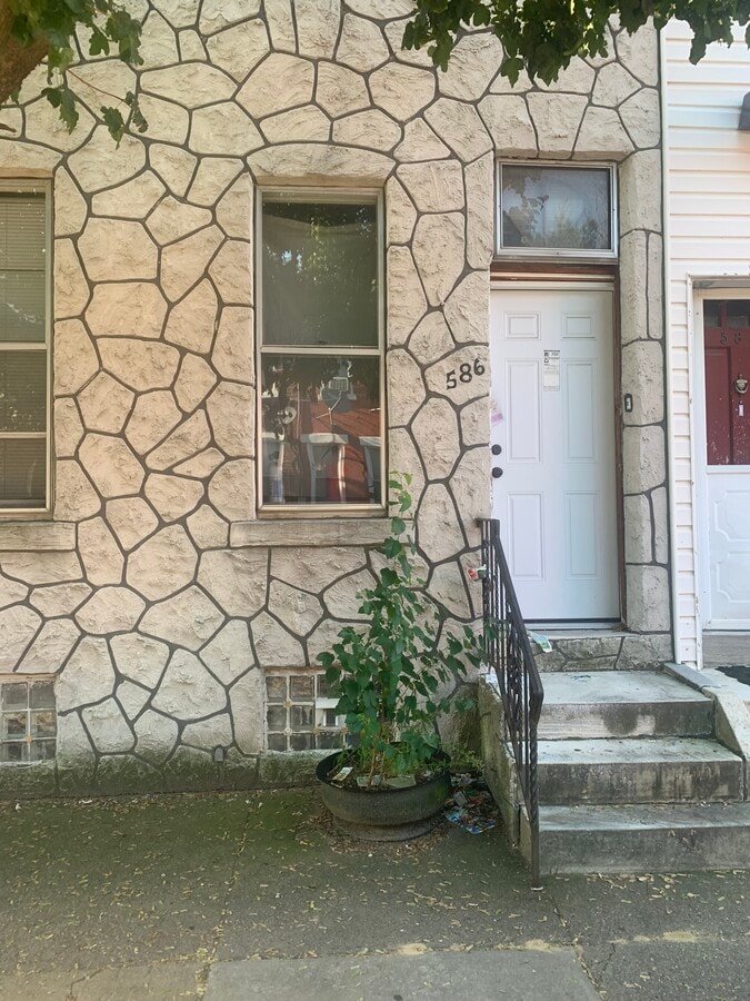 Photo - 586 Clinton St Townhome