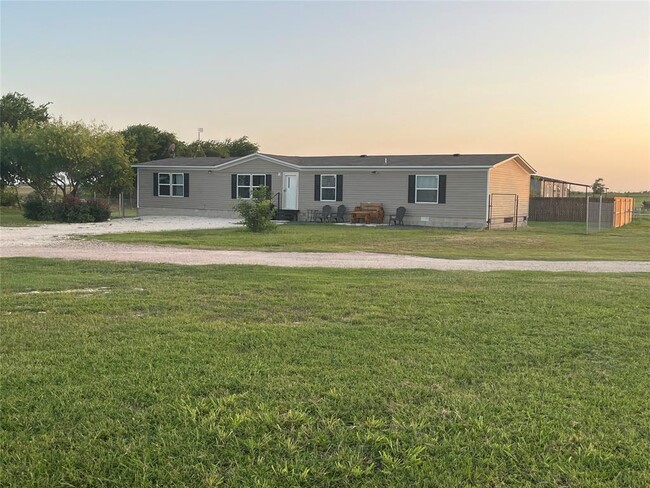 Photo - 104 Dockal Dr