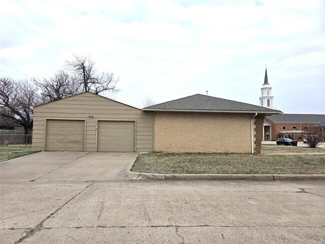 Photo - 2333 NW 50th St