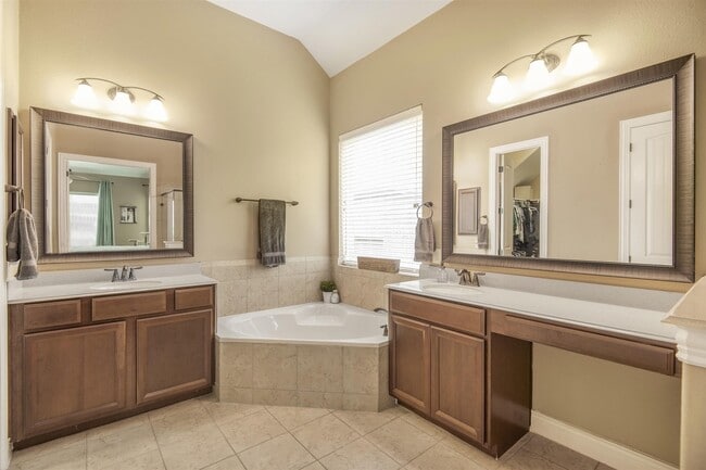 Photo - 321 Westwood Dr