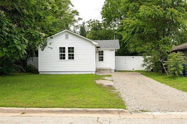 Building Photo - 3609 NW 13th St