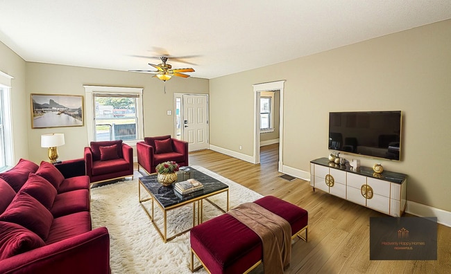 Photo - 321 Harlan St