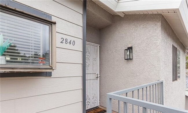 Building Photo - BEAUTIFULLY FURNISHED 2 BEDROOM CONDO