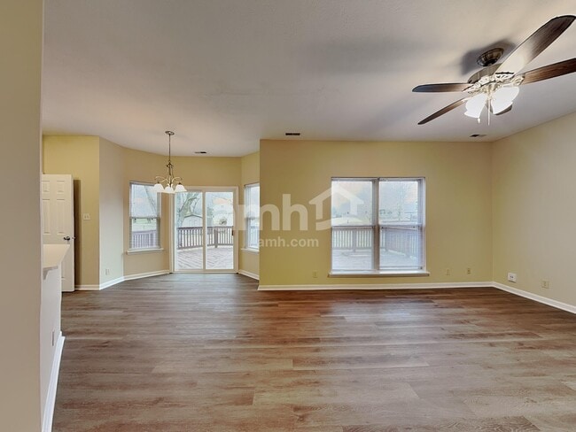 Photo - 1131 Clark Dr