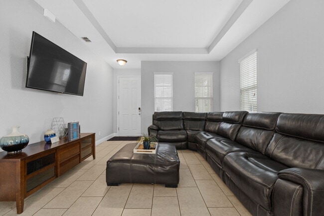 Photo - 206 Aberdeen St