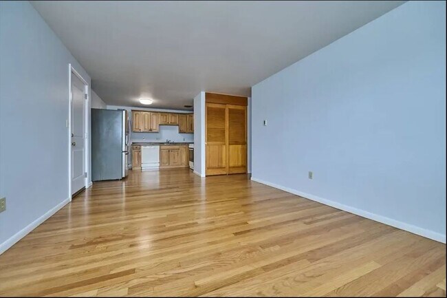 3 Colonial Village Dr Unit 10