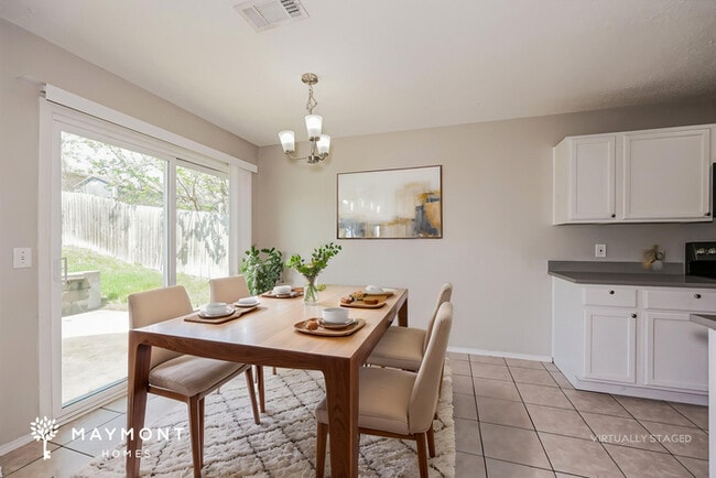 Photo - 1515 Heritage Blvd