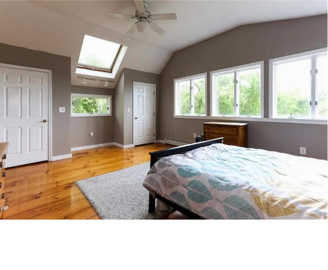 Photo - 41 W Main Rd Unit Seaside House