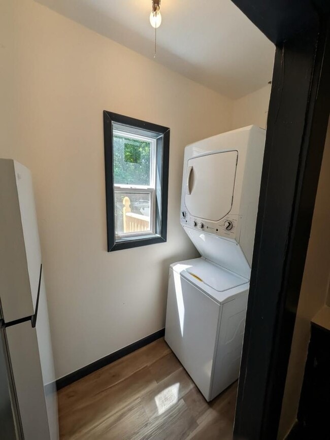 Photo - 201 W 10th Ave