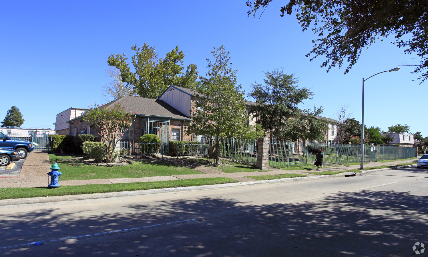 Happy Village Apartments - Happy Village Apartments