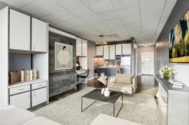 Building Photo - 431 S 7th St Unit Downtown Studio Rental
