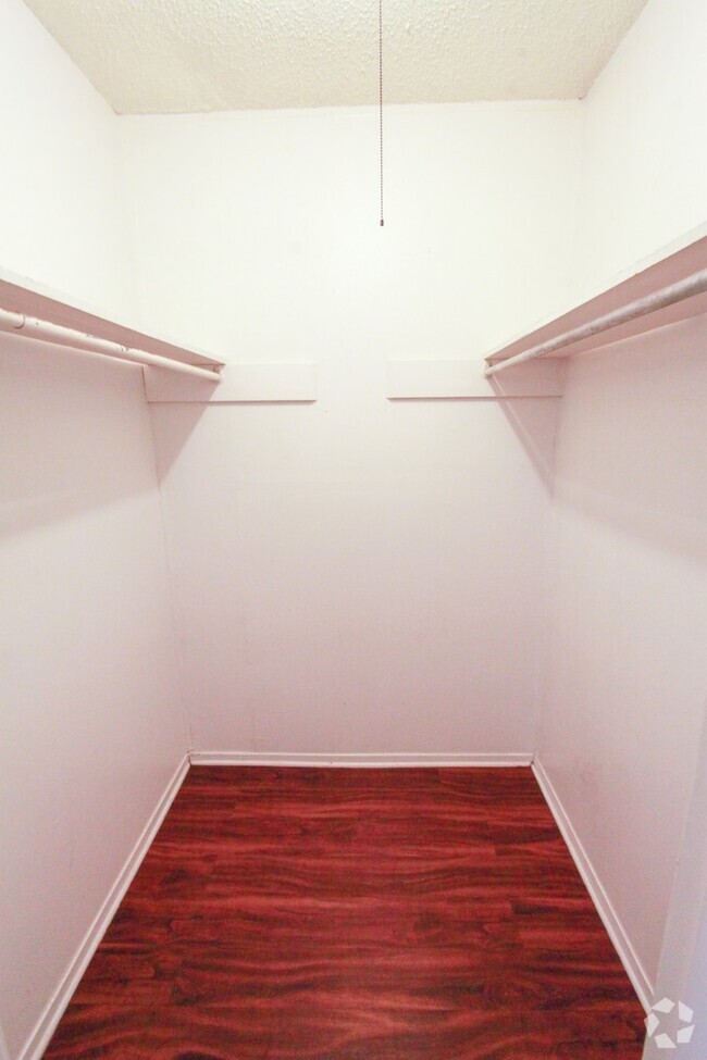 Building Photo - Charming 1-Bedroom, 1-Bath 4-Plex Unit B Rental
