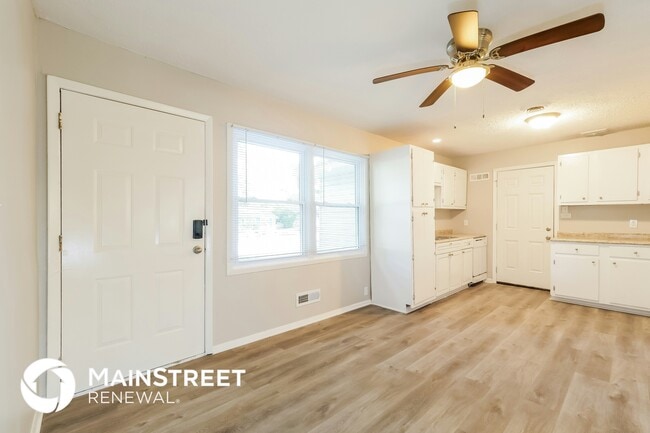 Photo - 7810 E 112th St