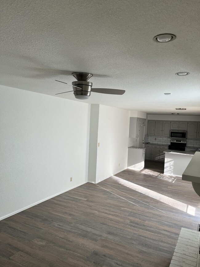 Photo - 135 Orchard Dr