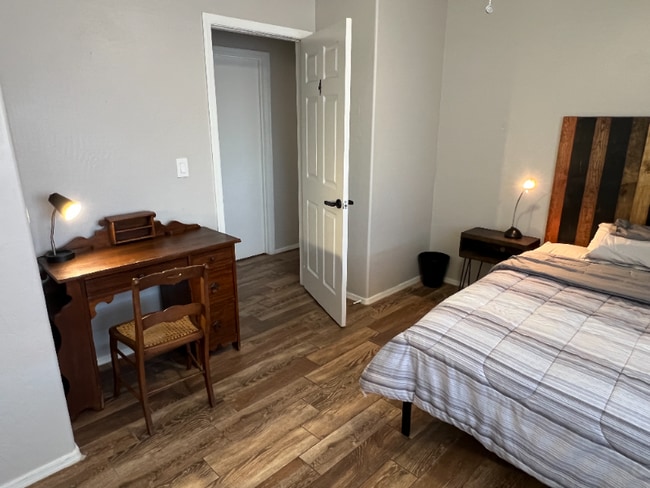 Photo - 3645 W Hadley St